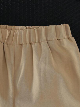 SHEIN Vintaside Kids مجموعة ملابس علوية اطفال ولادي بياقة قائمة وأكمام قصيرة مع أزرار و جيوب، وشورت خصر مطاطي، أسلوب كاجوال، رجعي،فضفاض ومريح للصيف، قطعتان