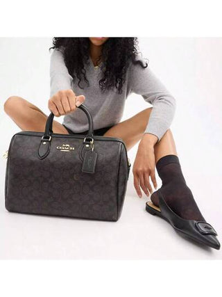 Coach حقيبة يد نسائية من الجلد Rowan 30، حقيبة كتف كبيرة الحجم، محفظة كلاتش للنساء مع سحاب للإغلاق وحزام قابل للإزالة