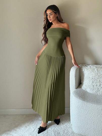 SHEIN ICON فستان عشية العودة قطعة واحدة بتصميم الكتف المكشوف، لون أحادي، مطوي، أنيق