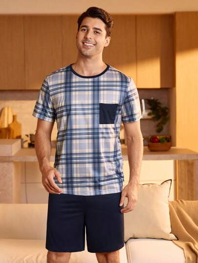 Manfinity Underwear&Sleepwear Basics طقم ملابس منزلية للرجال من ملابس علوية كاروهات بأكمام قصيرة وشورت بلون سادة