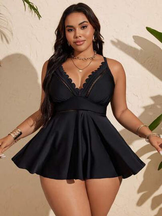 SHEIN Swim Curve فستان بحري مكون من قطعتين للمرأة بقصة الخصر، لون واحد ، مزين بالدانتيل عند الرقبة والقصة الواسعة المفلطحة لحجم كبير