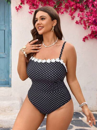 Swim Mod ملابس علوية بكيني مرتفع للسيدات ذوات القياسات الكبيرة، قطعتين، الجزء العلوي بنقط بيضاء وسوداء وطيات، قابل للفصل