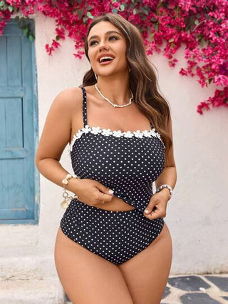 Swim Mod ملابس علوية بكيني مرتفع للسيدات ذوات القياسات الكبيرة، قطعتين، الجزء العلوي بنقط بيضاء وسوداء وطيات، قابل للفصل