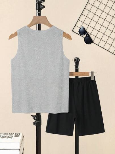 SHEIN مجموعة فتاة صغيرة رقبة مستديرة ملابس علوية تانك وشورت كاجوال بسيط ، مناسبة للصيف 2 قطع