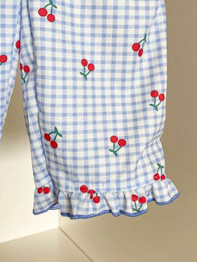 SHEIN Playful Pals مجموعة قميص كم قصير مع بنطلون مربع للبنات الرضع/الأطفال الصغار للربيع/الصيف، زخرفة شعار أنيقة كرزية، مقاس من 0 إلى 3 سنوات، قطعتان