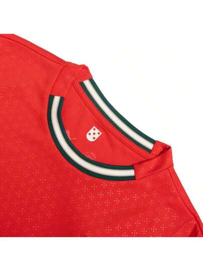 Puma قميص بأكمام قصيرة نسخة من قميص منتخب البرتغال المنزلي، نوع خلية جافة قابل للتهوية بياقة دائرية، نسخة لمشجعي المنتخب الوطني، ملابس تدريب رجالية 779190-01