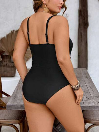 SHEIN Swim Curve بدلة رومبير صيفية ذات حمالة رفيعة باللون الأسود المبسطة للمرأة كبيرة الحجم، للعطلات