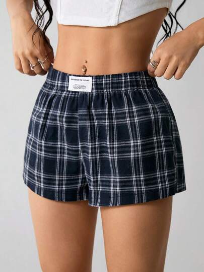 SHEIN PETITE شورتات كاجوال للنساء مع طباعة مربعات والتصاقات، صيفية