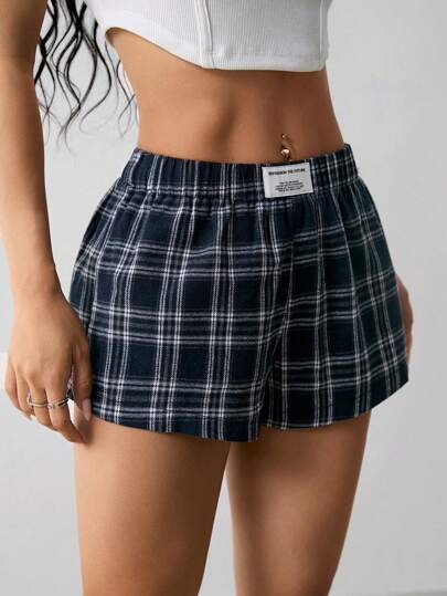 SHEIN PETITE شورتات كاجوال للنساء مع طباعة مربعات والتصاقات، صيفية