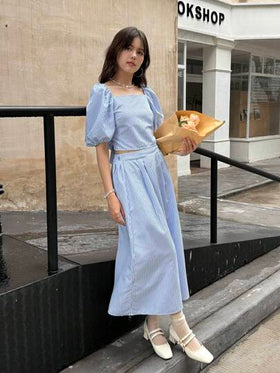 SHEIN طقم ملابس علوية وتنورة 2 قطعة لفتيات المراهقات، ملابس علوية مخرم مربوط أكتاف مموج الأكمام الفقاعي مع تنورة بسيطة أنيقة للمناسبات الصيفية