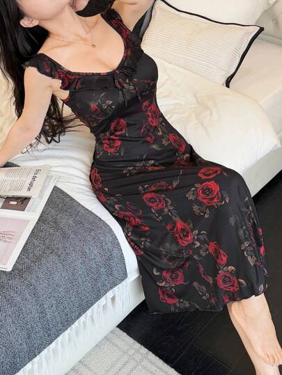 SHEIN ثوب نوم أنيق نسائي بطبعات زهرية ناعمة ومريحة