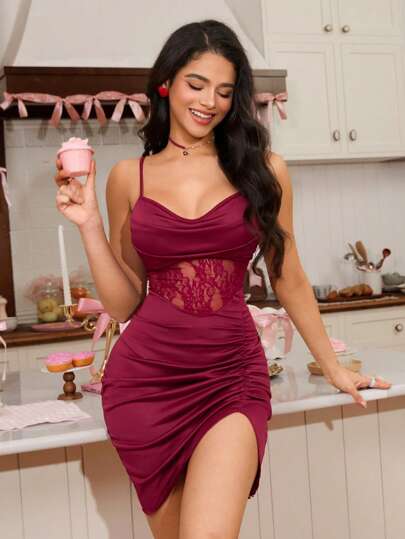 SHEIN فستان نوم نسائي بتصميم لحمة الدانتيل الحلو بلا أكمام