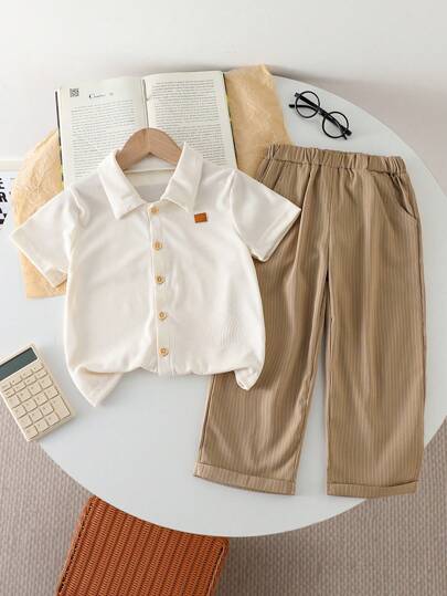 SHEIN Vintaside Kids طقم ملابس علوية للأولاد من عمر 4-7 سنوات للربيع/الخريف، كارديجان أكمام طويلة بياقة بني وبيج مع بنطال مخطط، إطلالة أنيقة وبسيطة للعودة إلى المدرسة، مناسب لجميع المواسم