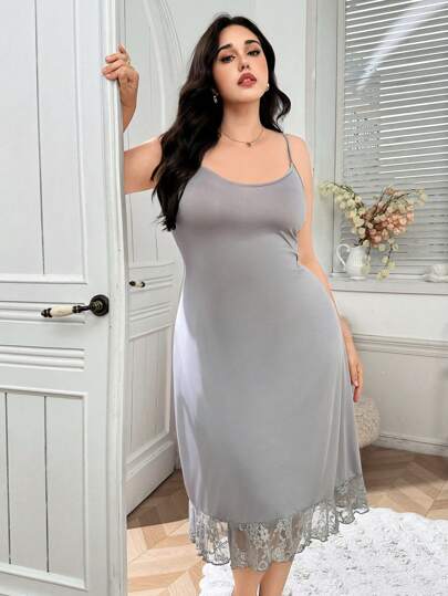 SHEIN ثوب نوم نسائي بحجم كبير مرقع بالدانتيل مفتوح من الظهر