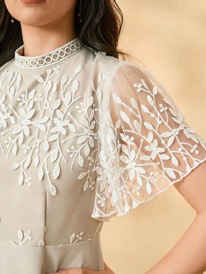 SHEIN فستان شبكي أبيض أنيق وسلس مع زخرفة دقيقة من الدانتيل مناسب للفتيات المراهقات للحفلات والمناسبات الرسمية والخارجية