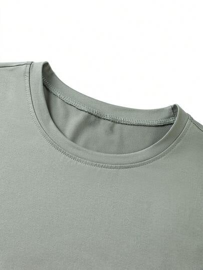 قميص T-shirt كاجوال للرجال ذو أكمام قصيرة منخفضة الكتف بطباعة رسوم حرفية للصيف