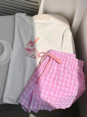 Comfortcana طقم صيفي مريح مكون من تي شيرت مطبوع برسم أرنب وشورت مربع