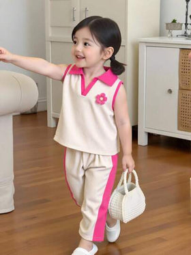 SHEIN Playful Pals 2 قطعة/مجموعة للفتيات تشكيلة 3D من بلوزة بولو مُبَرَمِجَة بألوان متباينة و بنطال مُبَرَمِجٌ جرس قاع، ملابس صيفية