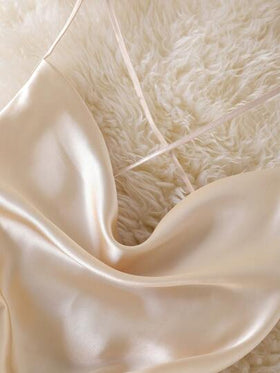 SHEIN فستان نوم ماكسي من الساتان المثقوب والمربوط بالدانتيل مجموعة من قطعتين، فستان نوم للنساء، تفاصيل مريحة وأنيقة للخريف والشتاء