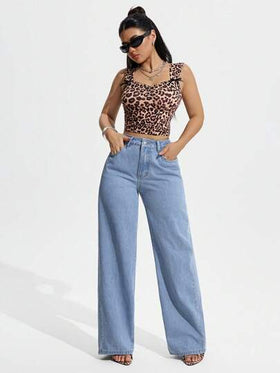 SHEIN PETITE سروال جينز نسائي بقصة ساق واسعة متعدد الاستخدامات بجيوب وطول عادي بلون واحد