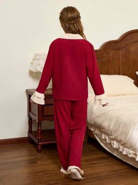 Snug Zone طقم بيجامة للفتيات المراهقات مكون من بلوزة بياقة مكشكشة وبنطال، للاستخدام في عيد الميلاد