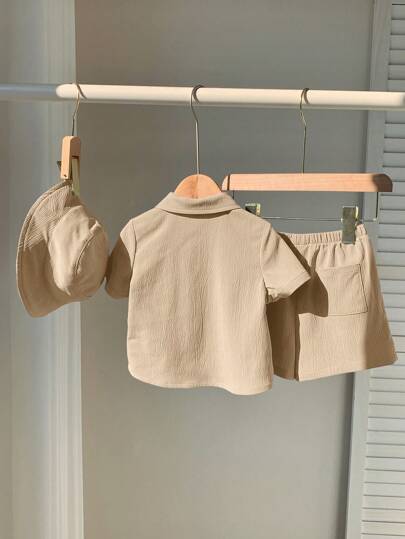 SHEIN طقم مكون من 3 قطع للأطفال الرضع الصبيان والبنات: كارديجان بأكمام قصيرة مزين بياقة، شورت بخصر مطاطي، وقبعة. ملابس صيفية محايدة للأطفال الرضع