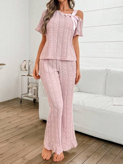 SHEIN مجموعة ملابس منزلية نسائية قصيرة الأكمام بطباعة ملمس الأقواس متناظرة الأكتاف مع ربطة عنق كاجوال
