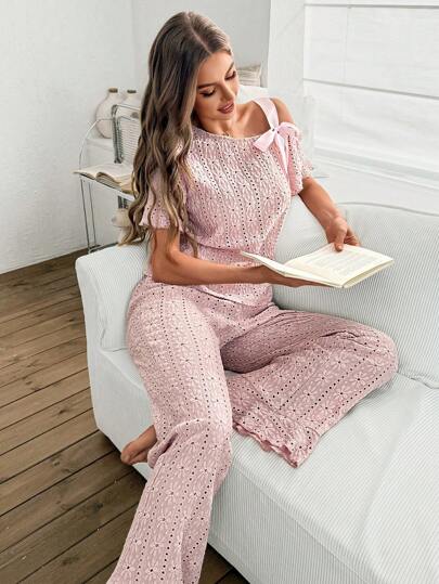 SHEIN مجموعة ملابس منزلية نسائية قصيرة الأكمام بطباعة ملمس الأقواس متناظرة الأكتاف مع ربطة عنق كاجوال