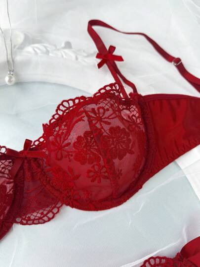 SHEIN مجموعة ملابس داخلية نسائية من قطعتين، سوتيان وسروال من الدانتيل الشفاف بلون أحادي مع عقدة جذابة
