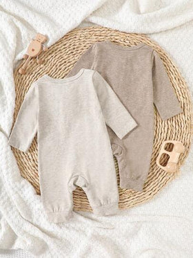 SHEIN مجموعة ملابس للمواليد الجدد جنسين، تتكون من جمبسوت طويلة الأكمام وشورت أحادي اللون، ناعمة ومريحة، مناسبة للهدايا والاستخدام اليومي في جميع الفصول، ملابس أطفال محايدة من القطن مناسبة للخريف والشتاء