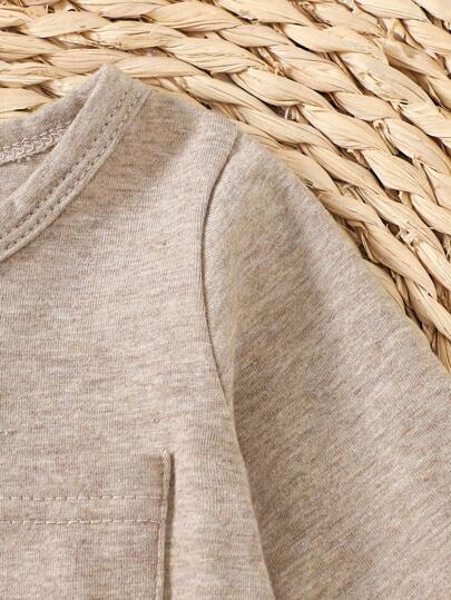 SHEIN مجموعة ملابس للمواليد الجدد جنسين، تتكون من جمبسوت طويلة الأكمام وشورت أحادي اللون، ناعمة ومريحة، مناسبة للهدايا والاستخدام اليومي في جميع الفصول، ملابس أطفال محايدة من القطن مناسبة للخريف والشتاء