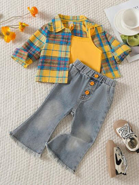 SHEIN Genkimix Kids 3 قطعة/طقم ملابس كاجوال للفتيات، تشمل قميص كم طويل مربع + لباس علوي أكمام قصيرة + بنطلون جينز مرتفع