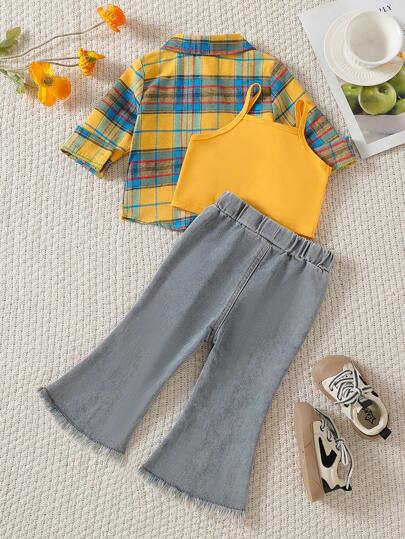 SHEIN Genkimix Kids 3 قطعة/طقم ملابس كاجوال للفتيات، تشمل قميص كم طويل مربع + لباس علوي أكمام قصيرة + بنطلون جينز مرتفع