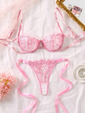 SHEIN مجموعة ملابس داخلية نسائية مكونة من 2 قطعة، سماوي اللون، مطرزة بالدانتيل وبتصميم رباط جذاب