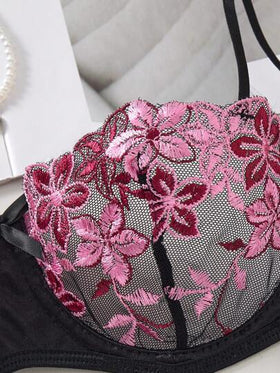 SHEIN مجموعة ملابس داخلية نسائية رومانسية زهرية مطرزة 2 قطعة