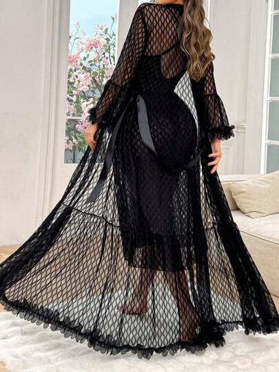 SHEIN طقم قطعتين: روب شبكي مطرز بالزهور + قميص نوم محاط بتطريز الأقمشة والأصداف، ملابس نوم فخمة للنساء