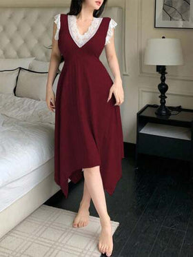 SHEIN فستان نوم أنيق للنساء بياقة على شكل حرف V وتريم من الدانتيل وحاشية غير متماثلة