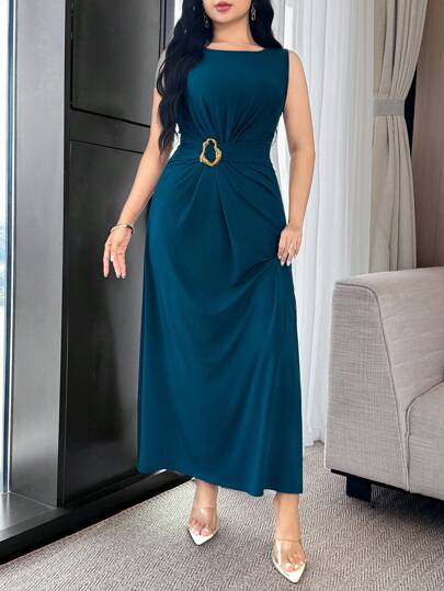 Modelyn اليوم الوطني السعودي فستان أنيق متعدد الاستخدامات للحفلات والعمل، مزين بالقصات المعدنية عند الخصر المجعد والمقنَّع