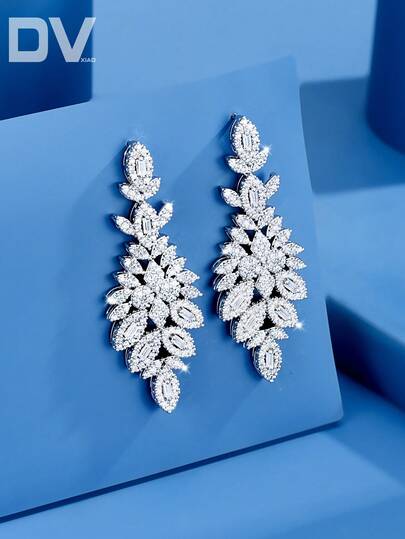 DV JEWELRY حلق قرط من الفضة المطلية بالذهب الأبيض مرصع بأحجار الزركونيا، هدية مجوهرات أنيقة للسيدات، مناسب للمواعدة والزفاف والحفلات والمناسبات مع علبة هدايارمضان