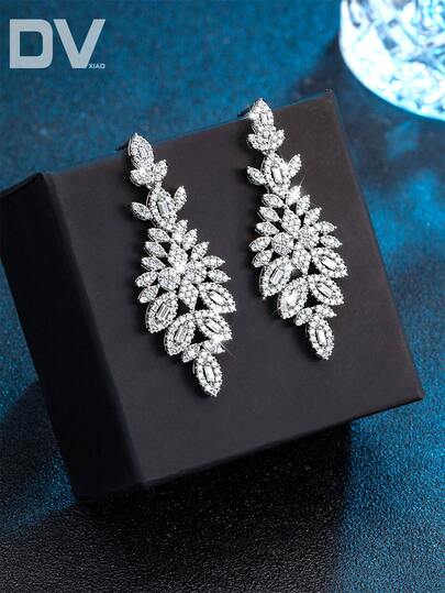 DV JEWELRY حلق قرط من الفضة المطلية بالذهب الأبيض مرصع بأحجار الزركونيا، هدية مجوهرات أنيقة للسيدات، مناسب للمواعدة والزفاف والحفلات والمناسبات مع علبة هدايارمضان