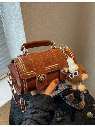قطعة واحدة حقيبة يد اسطوانية صغيرة كلاسيكية للنساء للاستخدام اليومي (مع ملحق فرو)