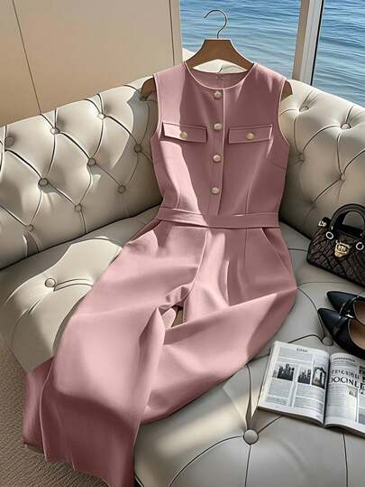 SHEIN Clasi جمبسوت نسائية أنيقة بدون أكمام مع جيوب زخرفية وأزرار معدنية، قماش مناسب للربيع والصيف، قصة ضيقة