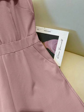 SHEIN Clasi جمبسوت نسائية أنيقة بدون أكمام مع جيوب زخرفية وأزرار معدنية، قماش مناسب للربيع والصيف، قصة ضيقة