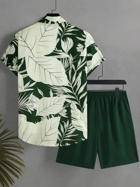 Manfinity Swimmode مجموعة قميص وشورت مطبوع عليها أشجار جوز الهند للرجال، مجموعة ملابس صيفية للرجال للعطلات والشاطئ