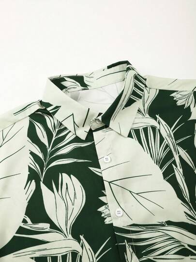 Manfinity Swimmode مجموعة قميص وشورت مطبوع عليها أشجار جوز الهند للرجال، مجموعة ملابس صيفية للرجال للعطلات والشاطئ