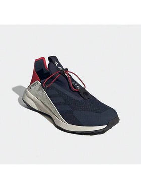 Adidas حذاء رياضي رجالي VOYAGER سهل الارتداء ومريح للأنشطة الخارجية