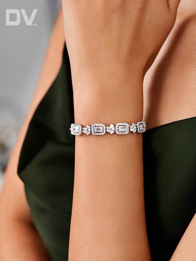 DV JEWELRY 1 سوار للنساء مطلي بذهب أبيض عليه ، مجوهرات أنيقة للمناسبات كالمواعيد والأعراس والأعياد والذكرى السنويةرمضان
