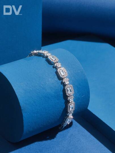 DV JEWELRY 1 سوار للنساء مطلي بذهب أبيض عليه ، مجوهرات أنيقة للمناسبات كالمواعيد والأعراس والأعياد والذكرى السنويةرمضان