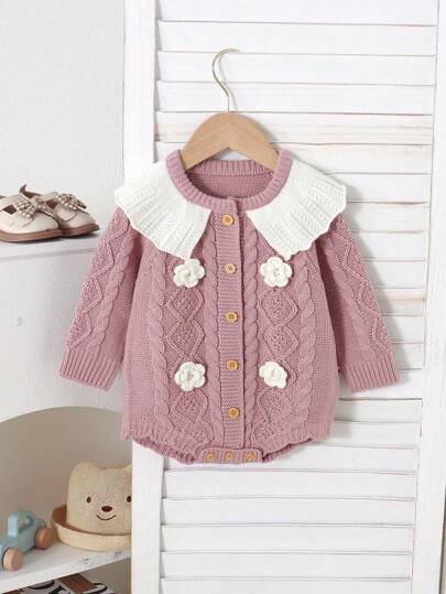 SHEIN Vintaside Kids 1 قطعة بوديسوت مفصلة بياقة بيتر بان مصنوعة من الصوف للأطفال، مزينة بزخارف زهرية ثلاثية الأبعاد، بأكمام طويلة وقطعة واحدة بشكل مثلث، بطراز أميرة لفتيات الأطفال، كنزة صوفية للفتيات الرضع، كارديجان صوفي للفتيات الرضع، ملابس صوفية للفتيات