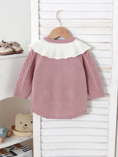 SHEIN Vintaside Kids 1 قطعة بوديسوت مفصلة بياقة بيتر بان مصنوعة من الصوف للأطفال، مزينة بزخارف زهرية ثلاثية الأبعاد، بأكمام طويلة وقطعة واحدة بشكل مثلث، بطراز أميرة لفتيات الأطفال، كنزة صوفية للفتيات الرضع، كارديجان صوفي للفتيات الرضع، ملابس صوفية للفتيات